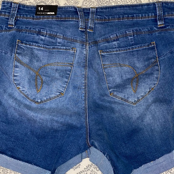 Fashion Nova Cuffed Shorts - Picture 8 of 9